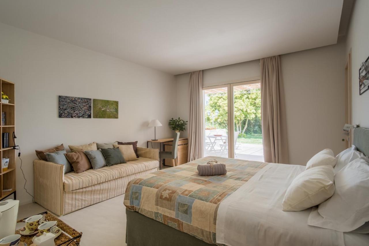 Tenuta Donnanna Agriturismo&Glamping Галатоне Екстериор снимка