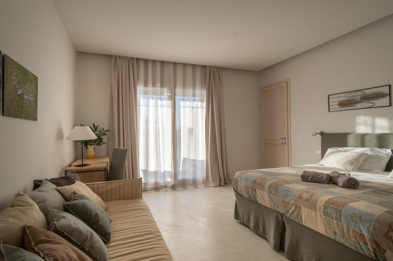Tenuta Donnanna Agriturismo&Glamping Галатоне Екстериор снимка