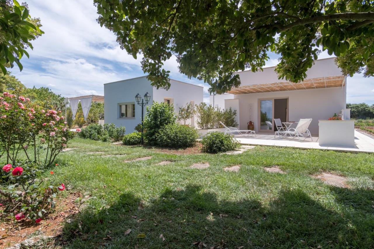 Tenuta Donnanna Agriturismo&Glamping Галатоне Екстериор снимка