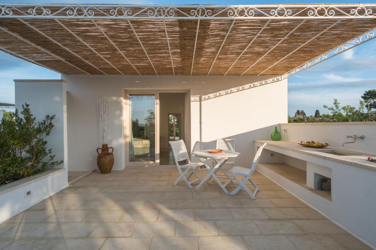 Tenuta Donnanna Agriturismo&Glamping Галатоне Екстериор снимка