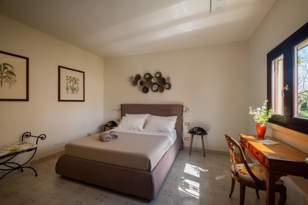 Tenuta Donnanna Agriturismo&Glamping Галатоне Екстериор снимка
