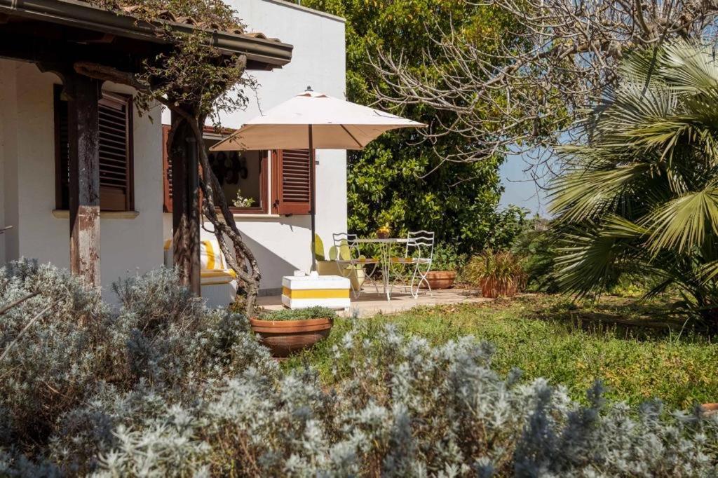 Tenuta Donnanna Agriturismo&Glamping Галатоне Екстериор снимка