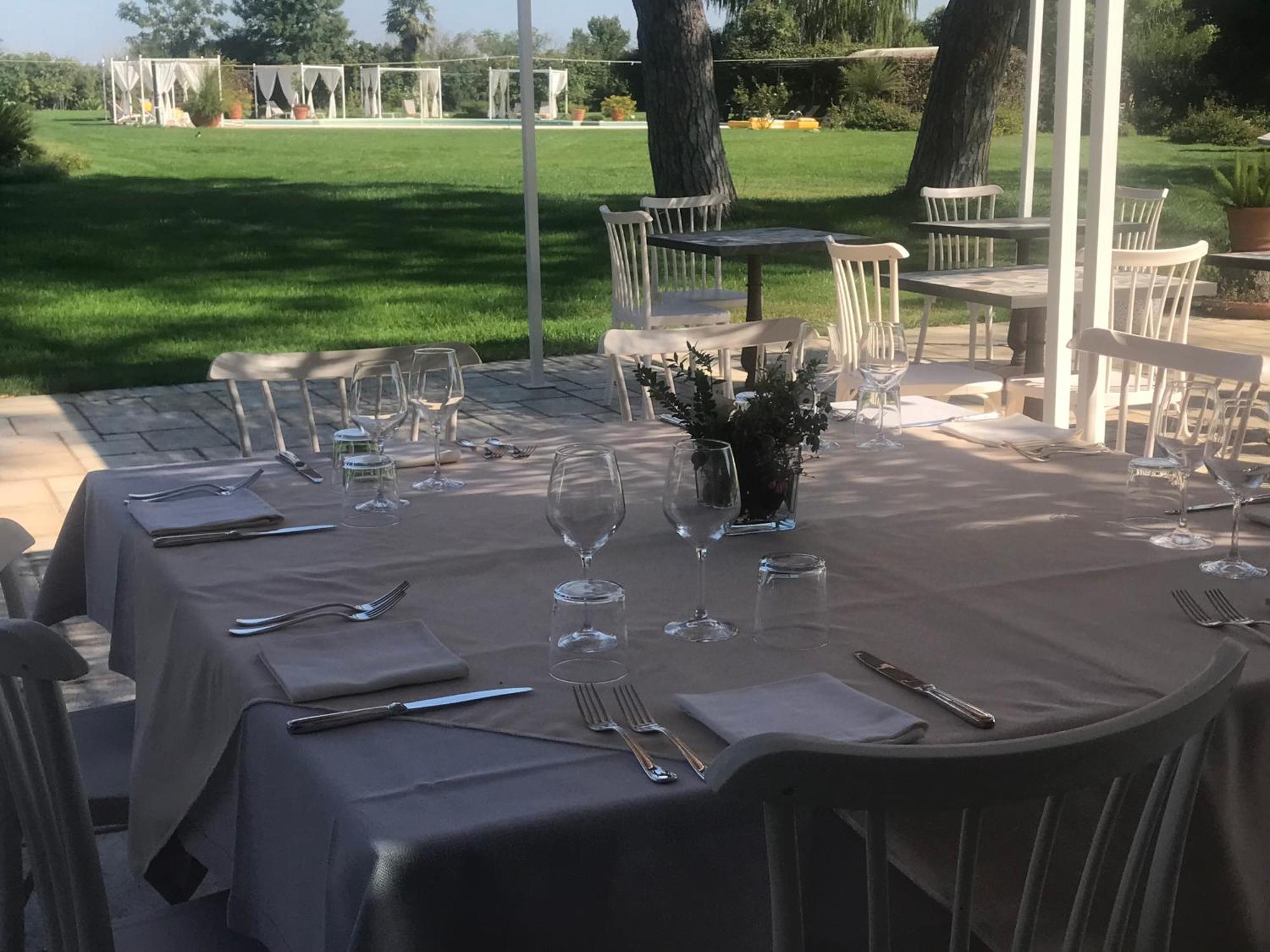 Tenuta Donnanna Agriturismo&Glamping Галатоне Екстериор снимка